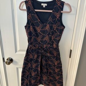 LL bean Signature Dress Size 4 GREAT condition